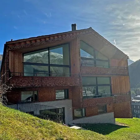 5br Chalet Above The Centre Of Fee Saas-Fee