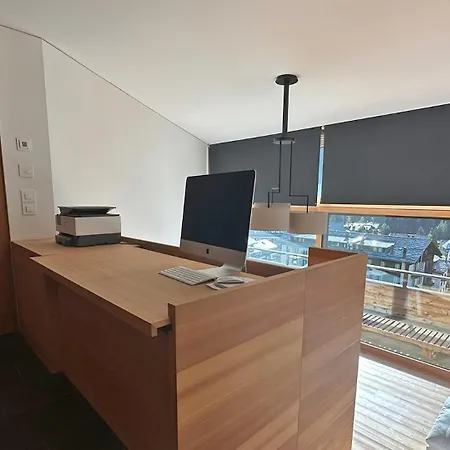 5br Chalet Above The Centre Of Fee *